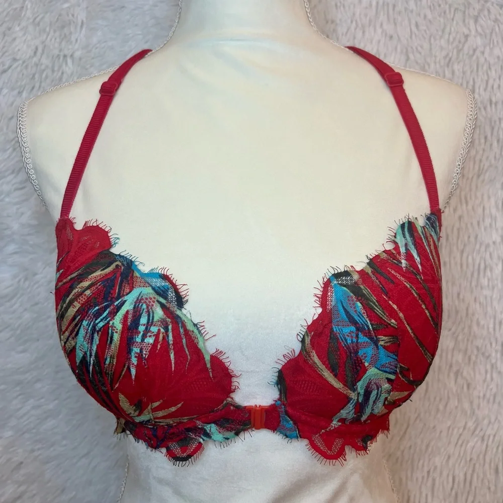 Victoria Secret Racer Back Bra - Picture 6 of 7